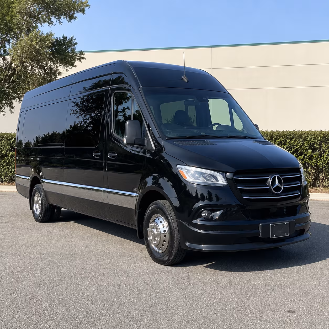 secure transportation for your next airport transfer 1