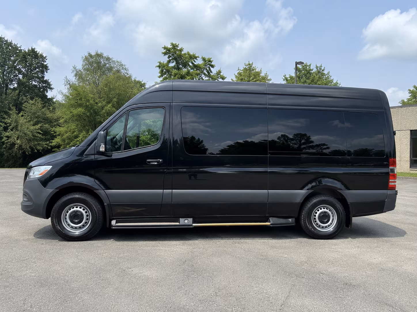 secure transportation for your next airport transfer 3