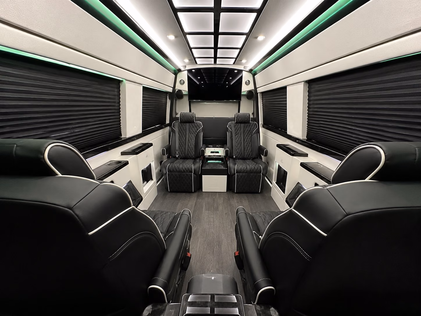 secure transportation for your next convention or trade show 1