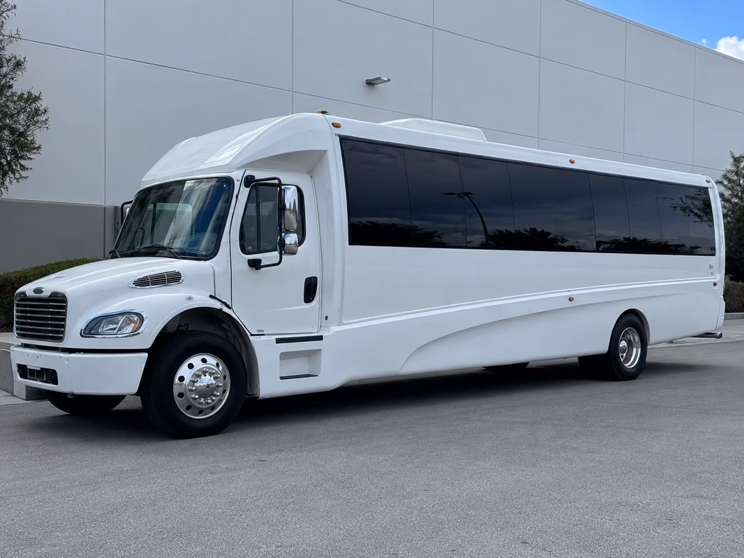 wedding transportation and shuttle buses across orange county